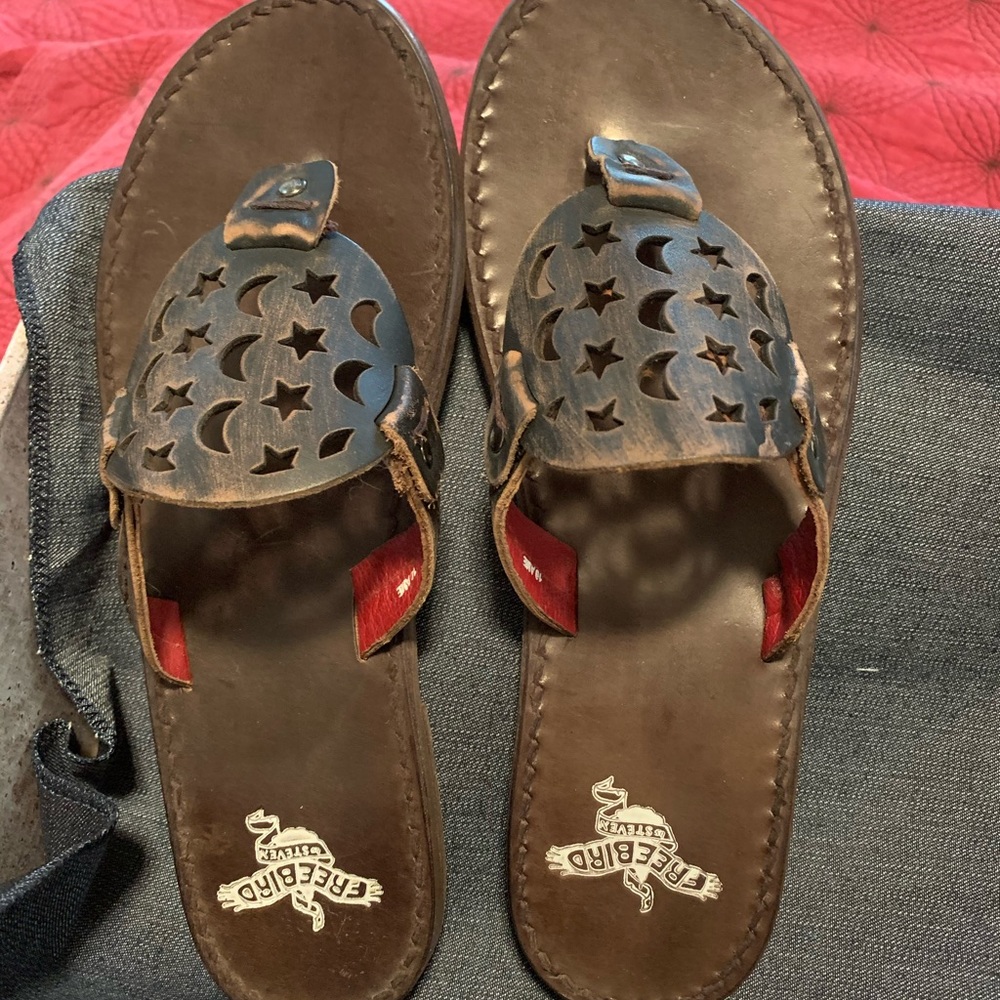 Freebird Vallarta sandals brown size 10